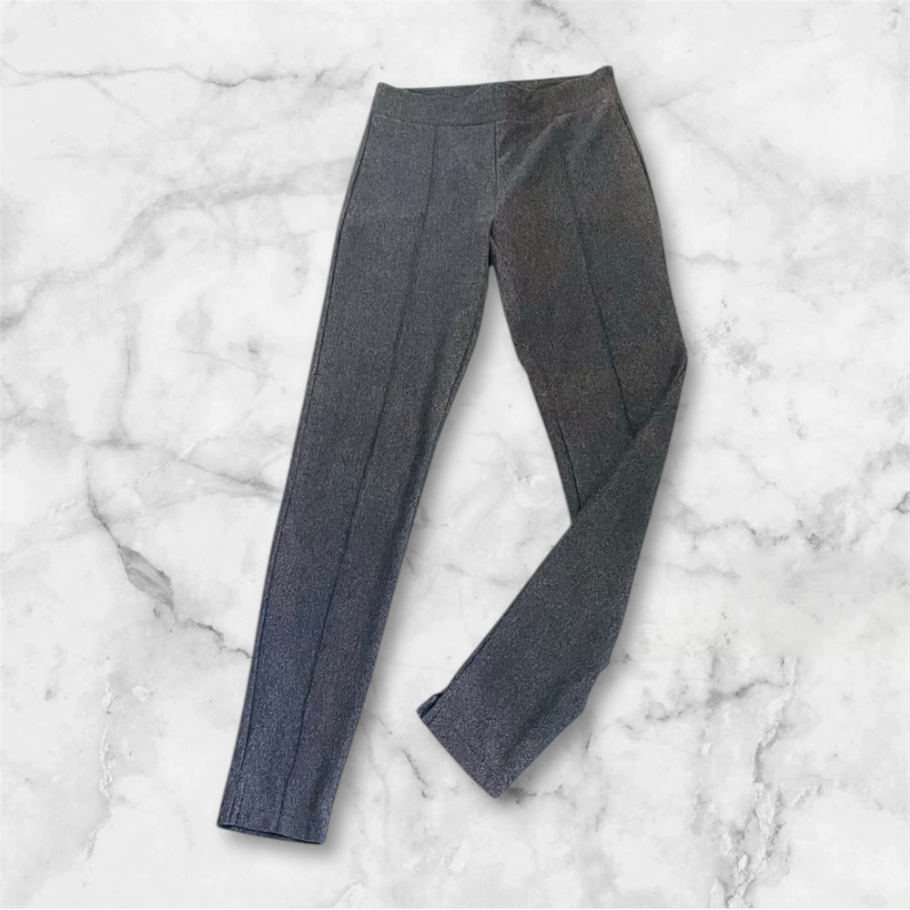 Hue Women’s Leggings Dark Grey Size S Waist Band Two Simulations ofBack Pockets